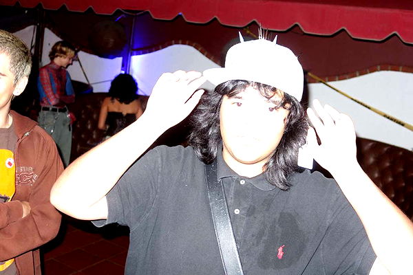 leonanaomii image ~ Altpins