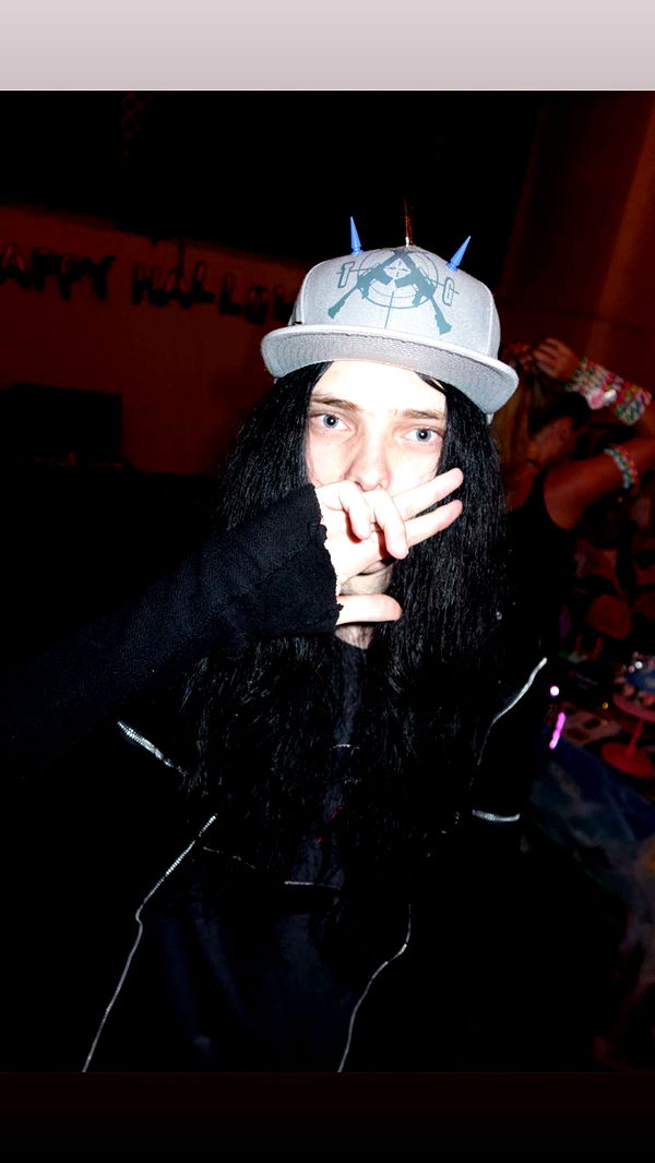 leonanaomii image ~ Altpins