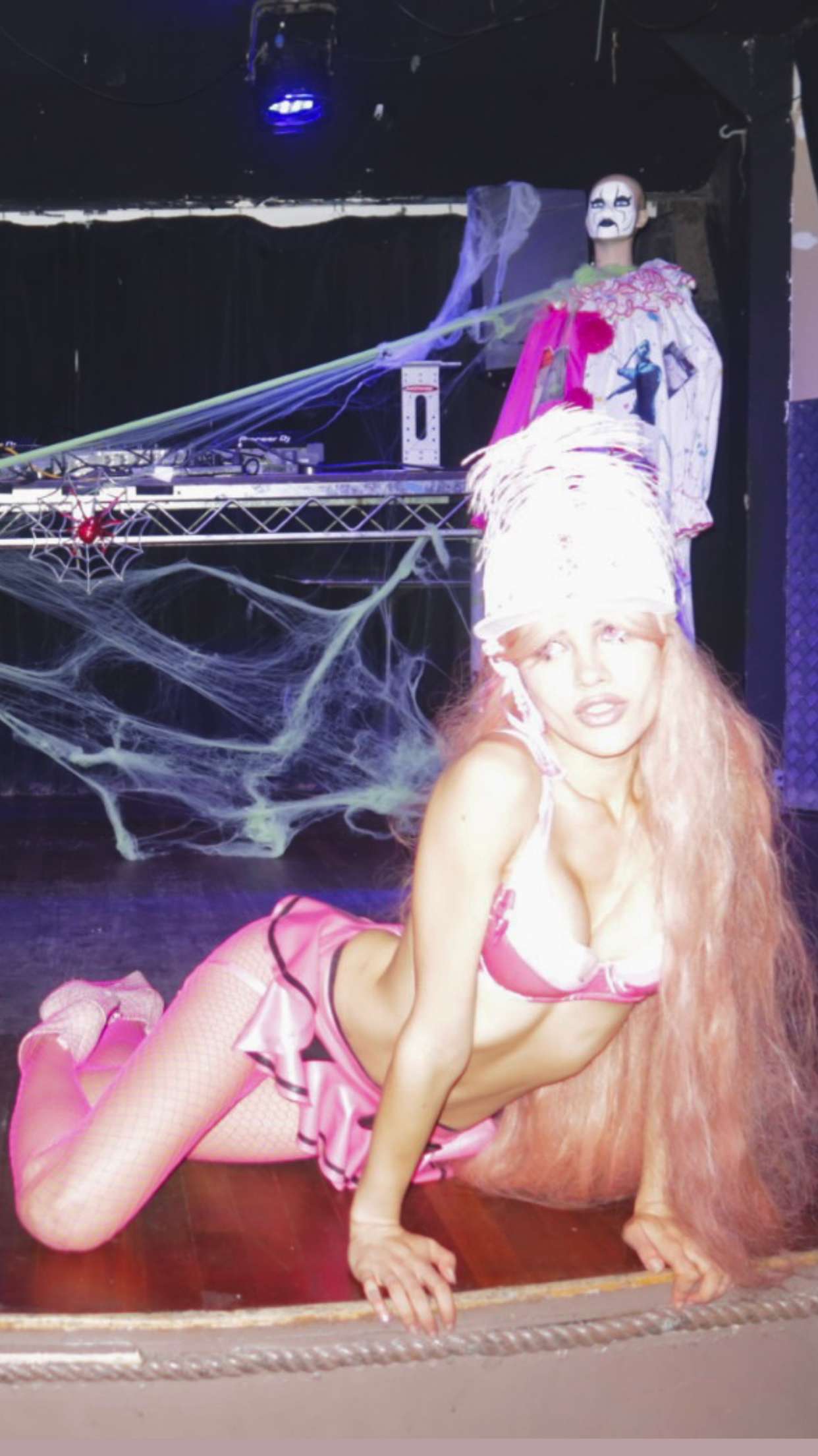 leonanaomii snapchat image archive image