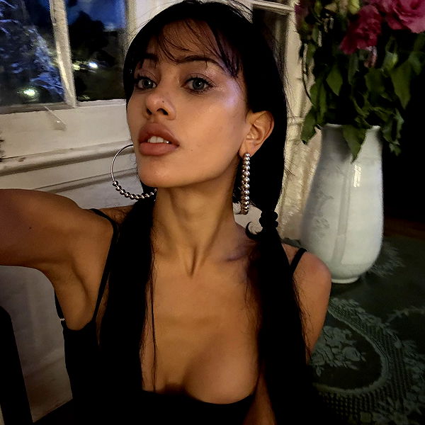 leonanaomii image ~ Altpins