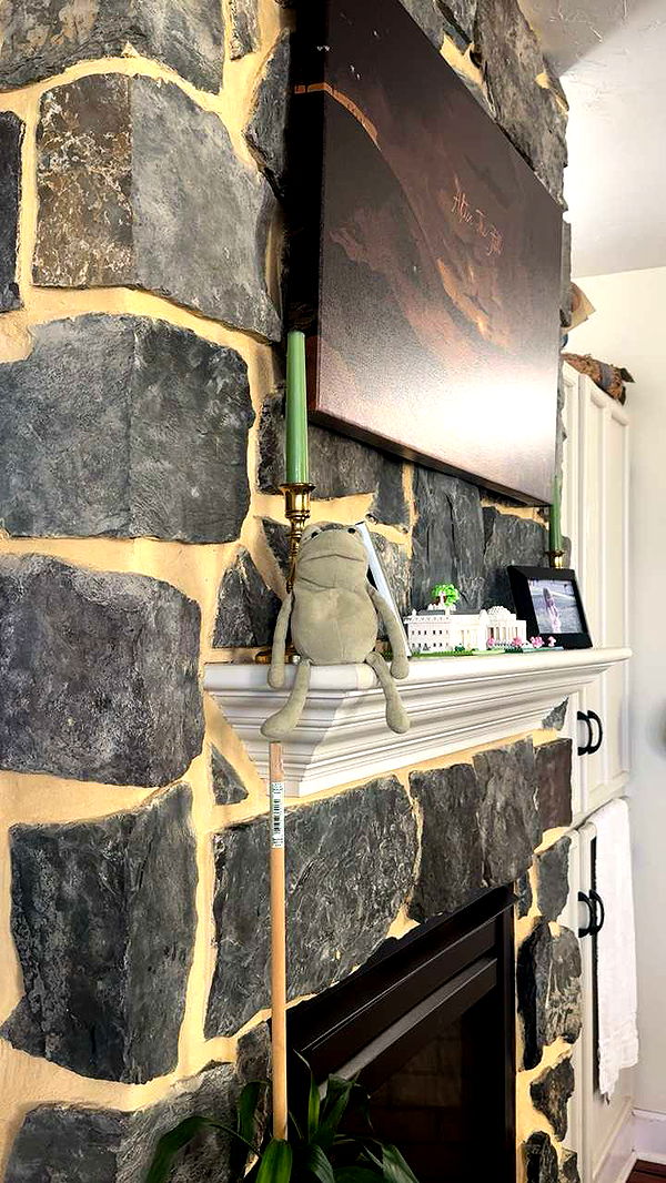 lew12001 image ~ Altpins