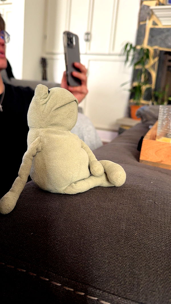 lew12001 image ~ Altpins