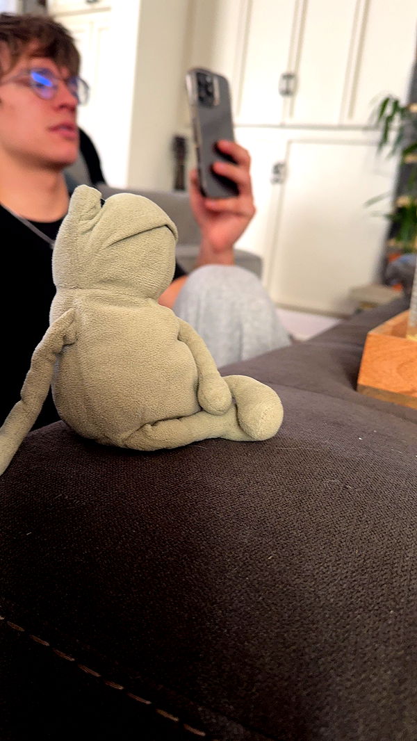 lew12001 image ~ Altpins