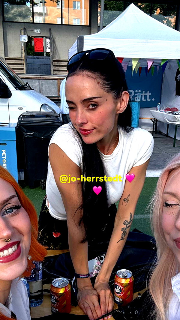 linzoor snapchat image archive image