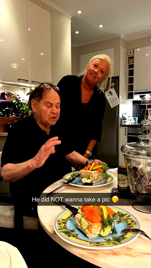 linzoor snapchat image archive image