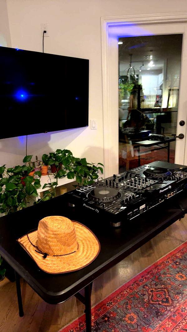 little.warren1 image ~ Altpins