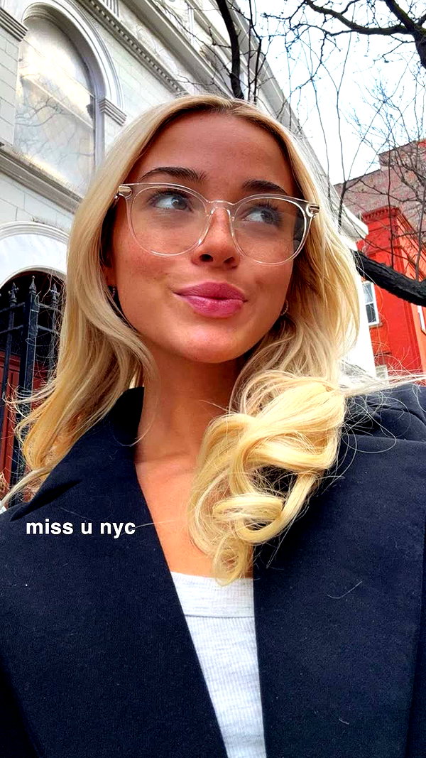 livvy_gymnast snapchat image archive image