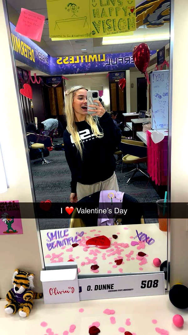livvy_gymnast snapchat image archive image