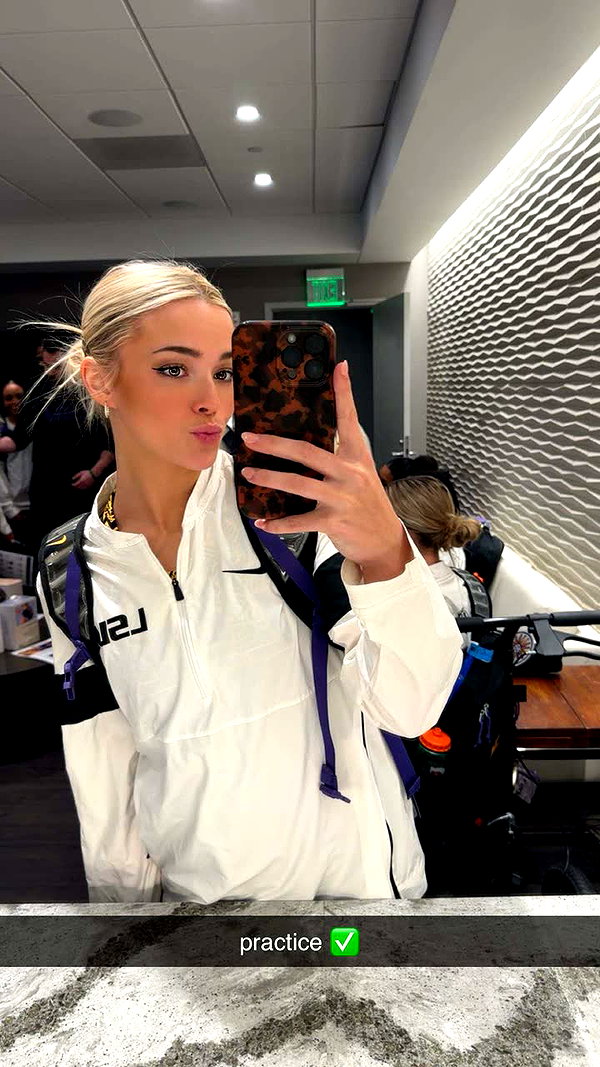 livvy_gymnast snapchat image archive image
