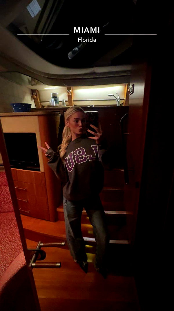 livvy_gymnast snapchat image archive image