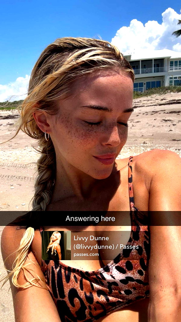 livvy_gymnast snapchat image archive image