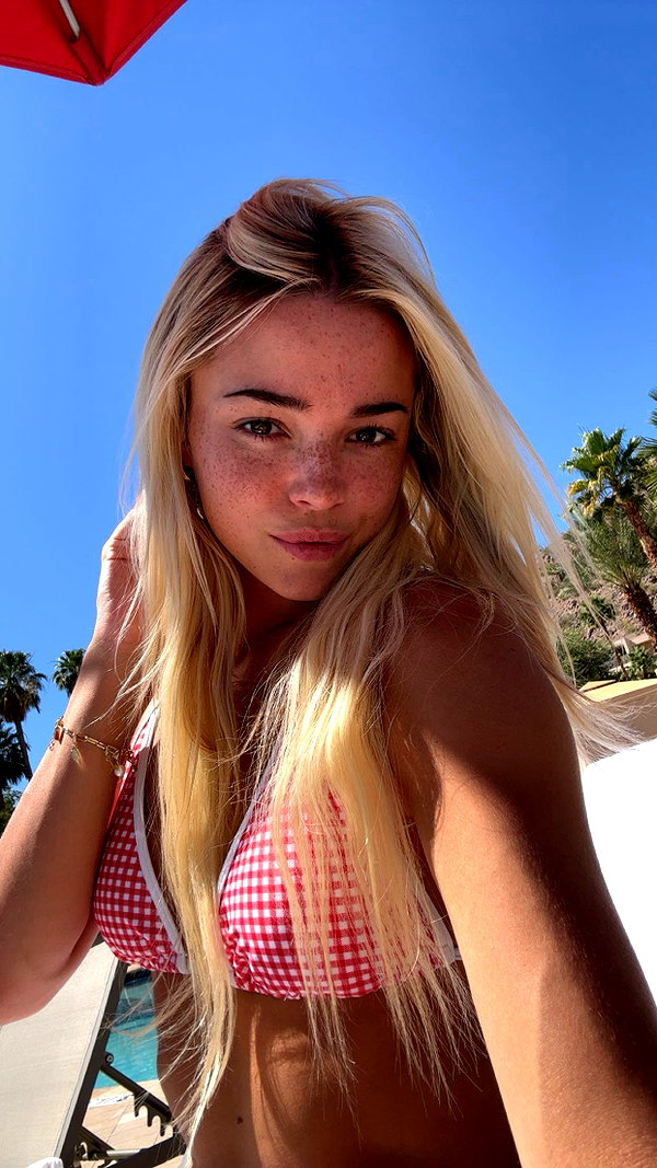 livvy_gymnast snapchat image archive image