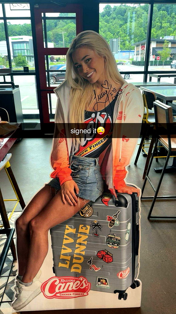 livvy_gymnast snapchat image archive image
