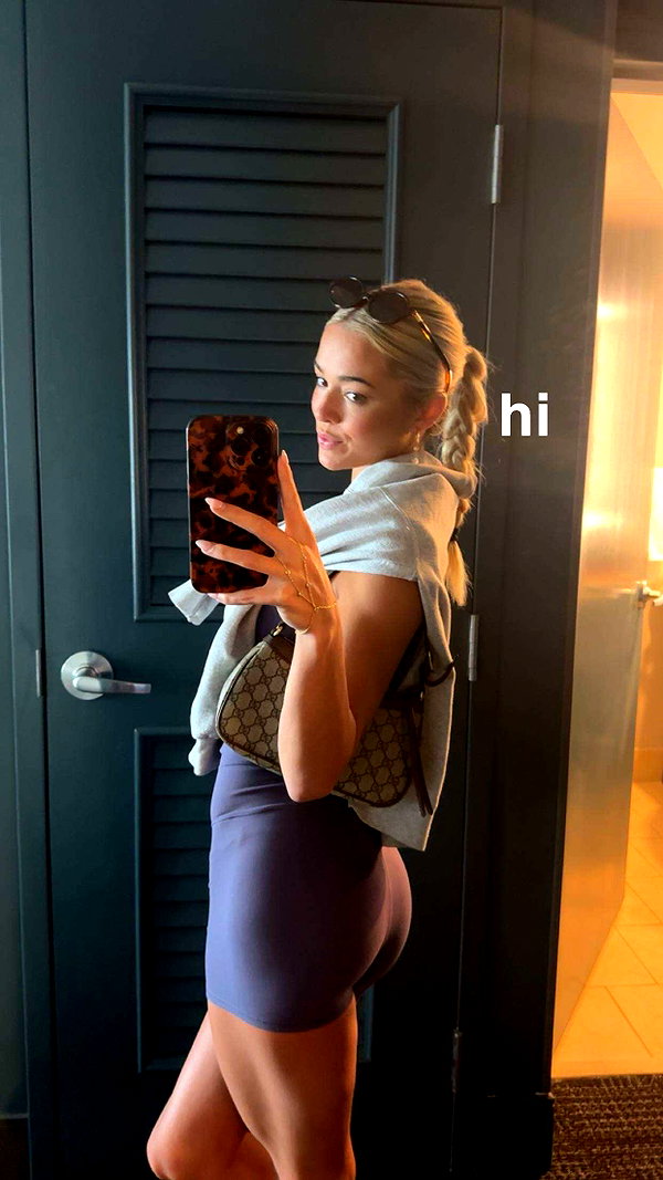 livvy_gymnast snapchat image archive image
