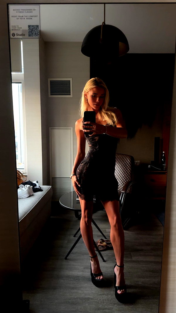 livvy_gymnast snapchat image archive image
