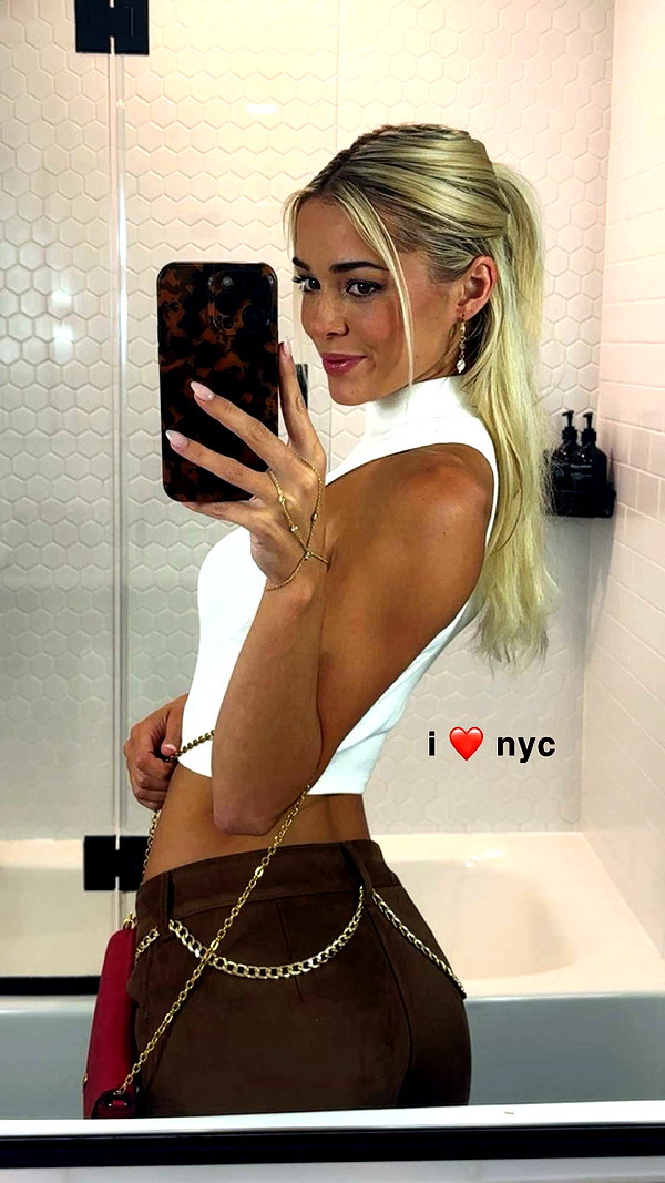 livvy_gymnast snapchat image archive image