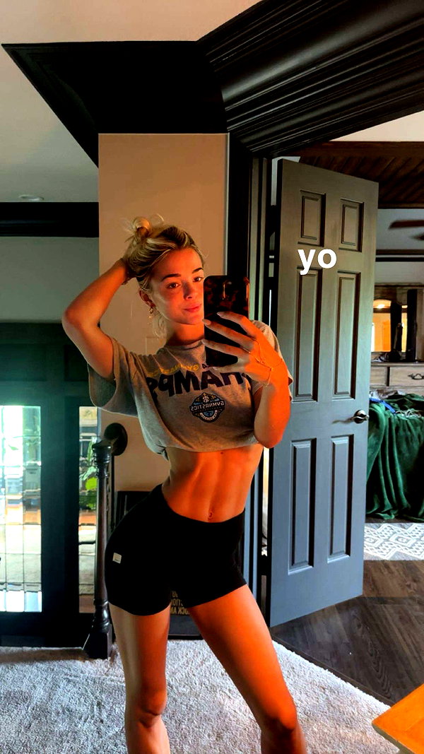 livvy_gymnast snapchat image archive image
