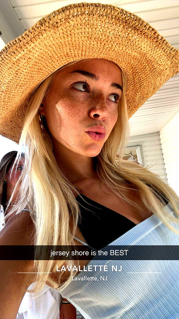 livvy_gymnast snapchat image archive image