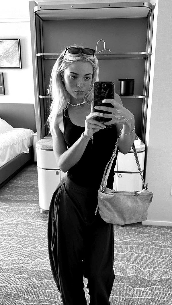 livvy_gymnast snapchat image archive image