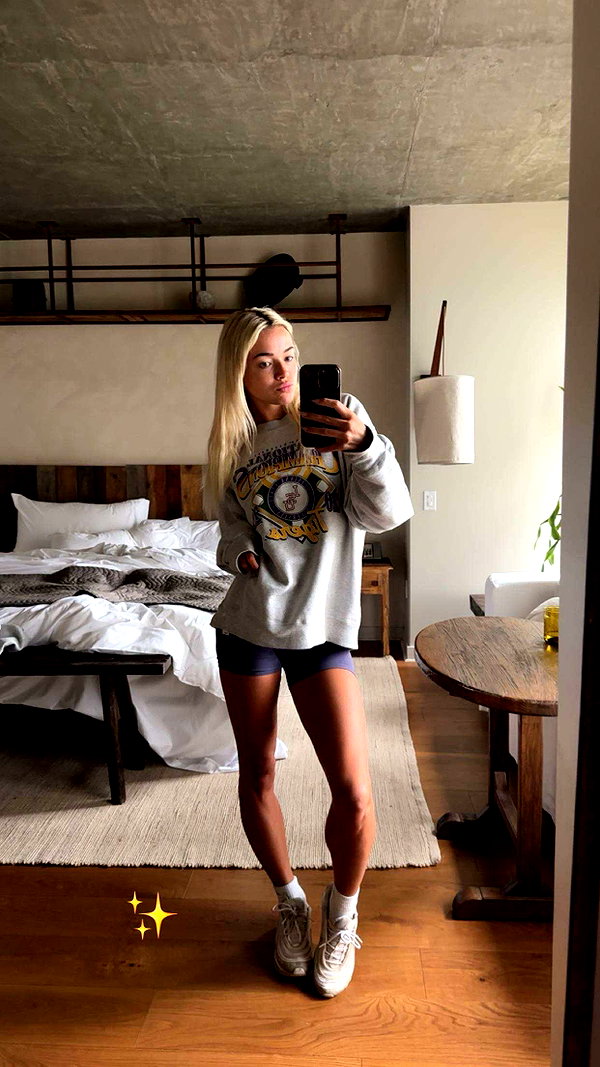 livvy_gymnast snapchat image archive image