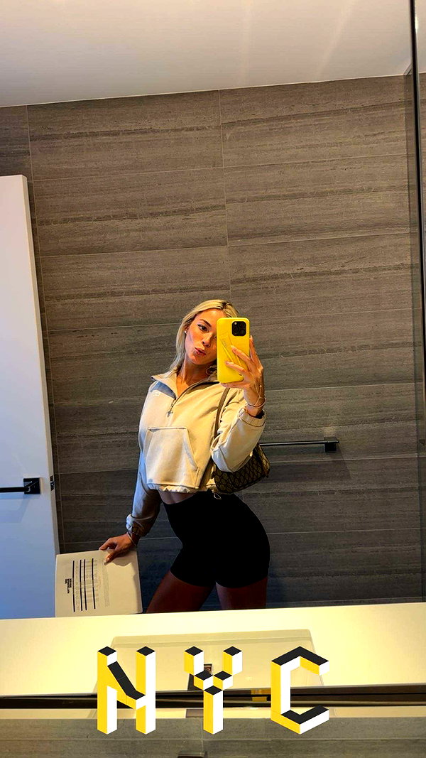 livvy_gymnast snapchat image archive image
