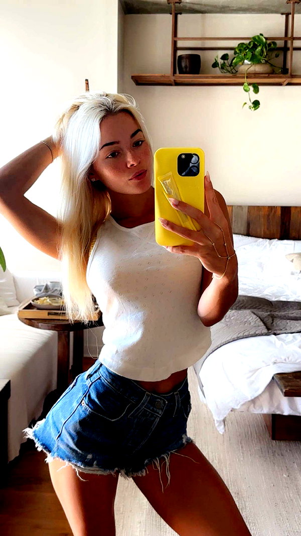 livvy_gymnast snapchat image archive image