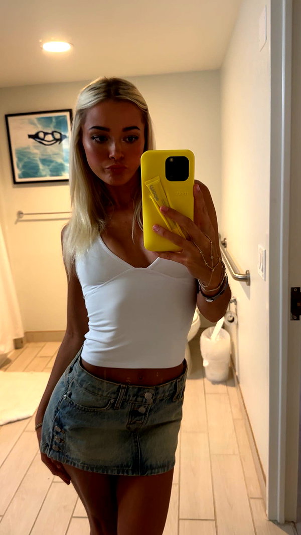 livvy_gymnast snapchat image archive image