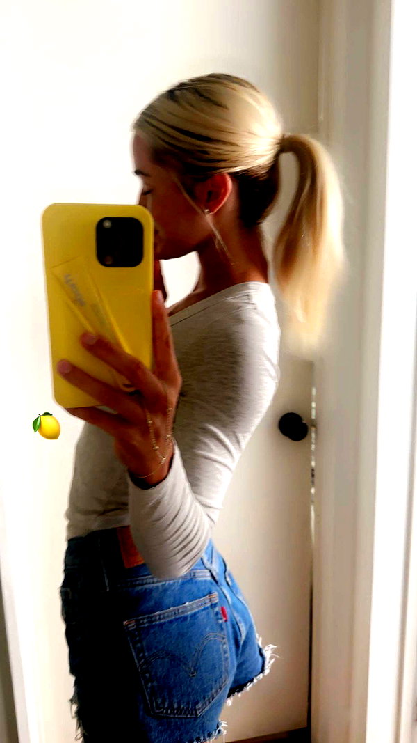 livvy_gymnast snapchat image archive image
