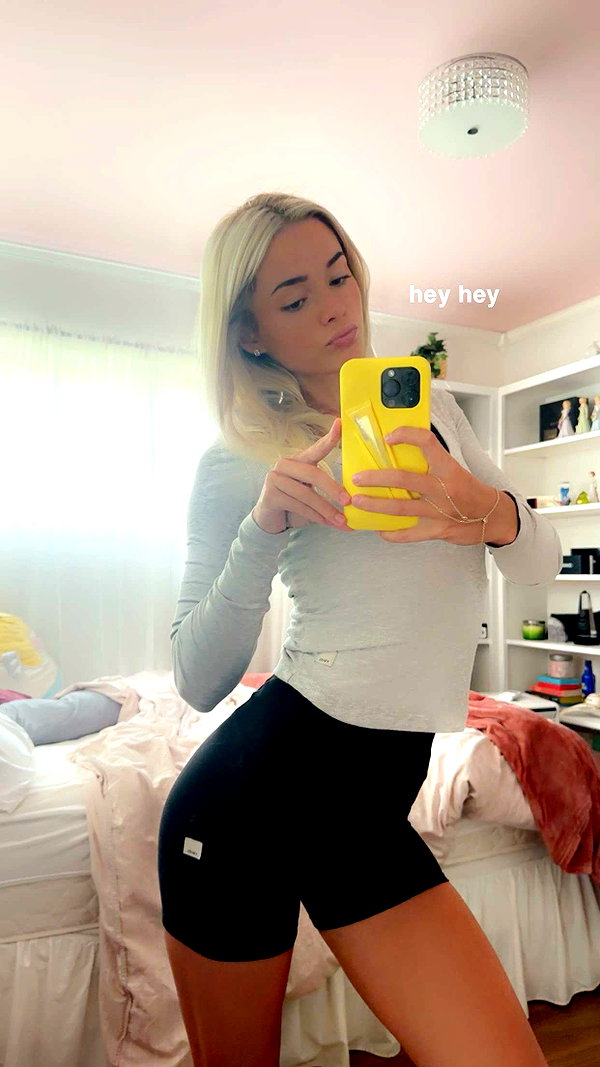 livvy_gymnast snapchat image archive image