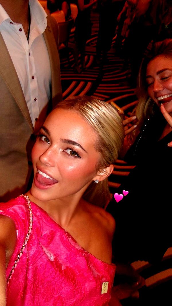 livvy_gymnast snapchat image archive image