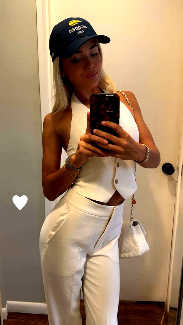 livvy_gymnast snapchat image archive image