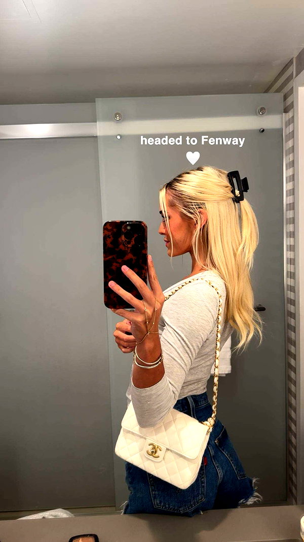 livvy_gymnast snapchat image archive image