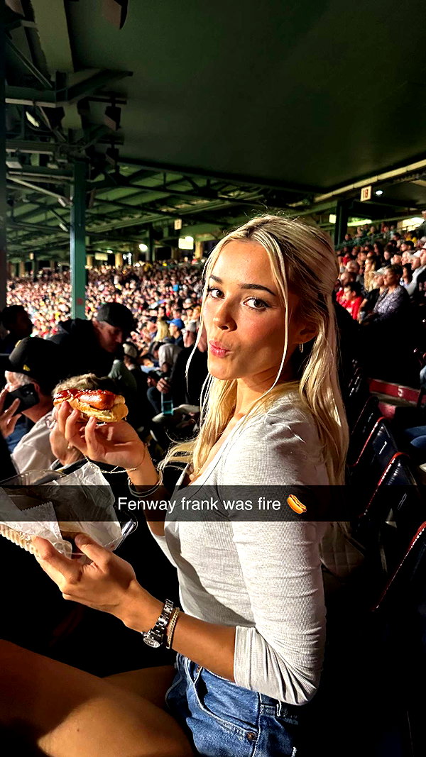 livvy_gymnast snapchat image archive image