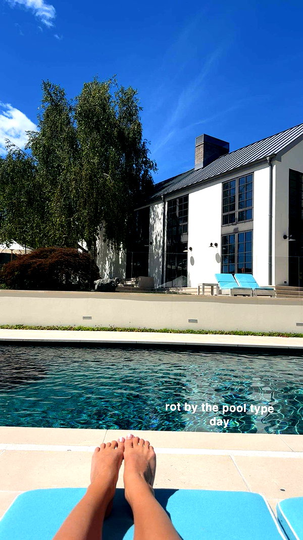 livvy_gymnast snapchat image archive image