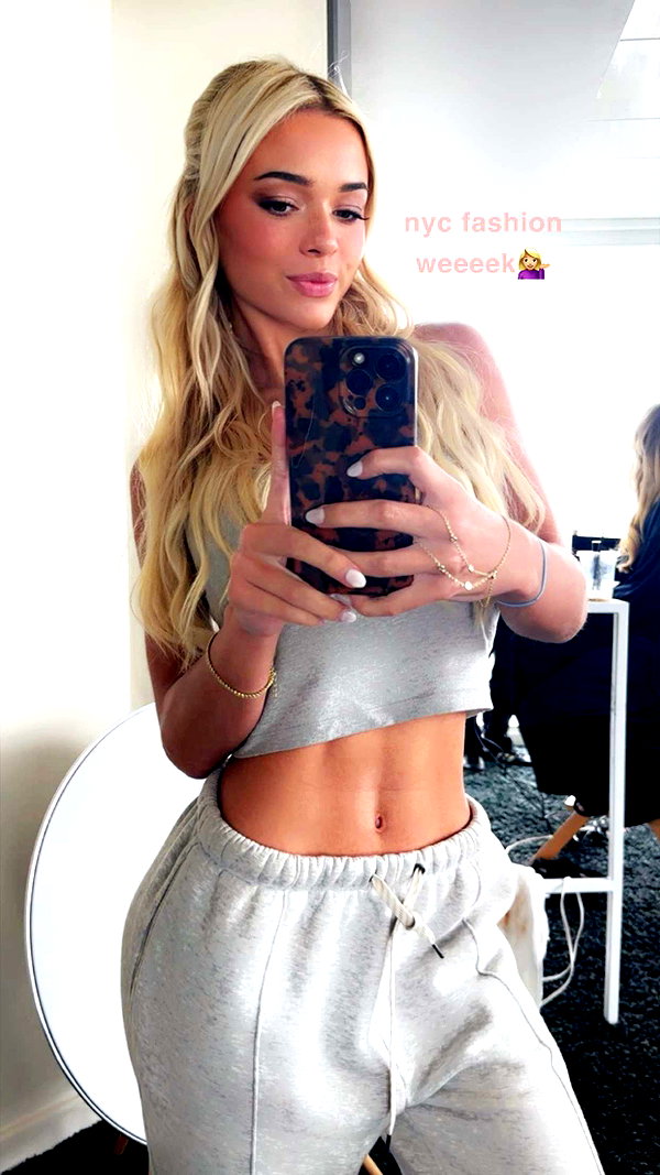 livvy_gymnast snapchat image archive image
