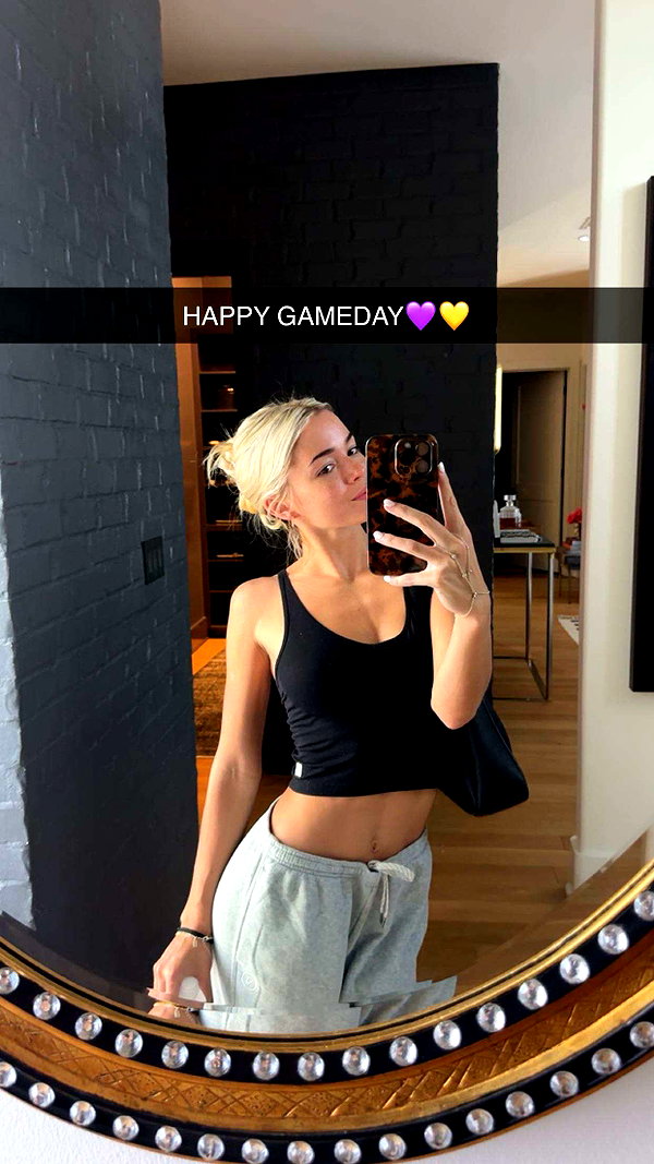 livvy_gymnast snapchat image archive image