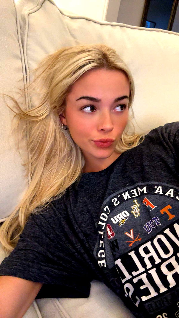livvy_gymnast snapchat image archive image