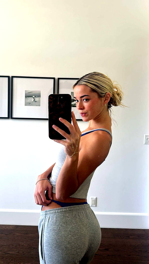 livvy_gymnast snapchat image archive image