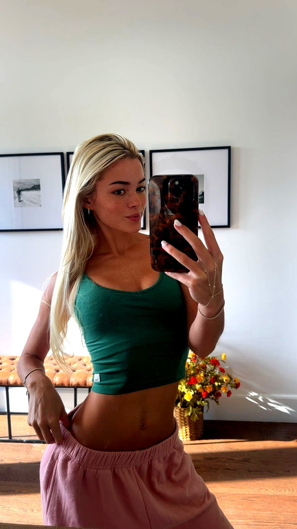 livvy_gymnast snapchat image archive image