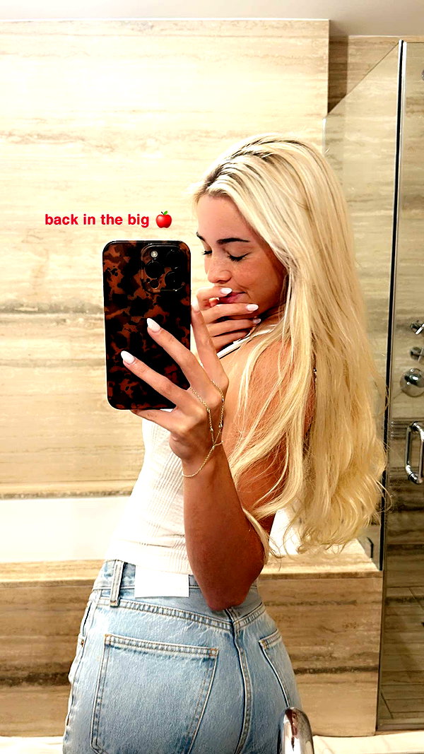 livvy_gymnast snapchat image archive image