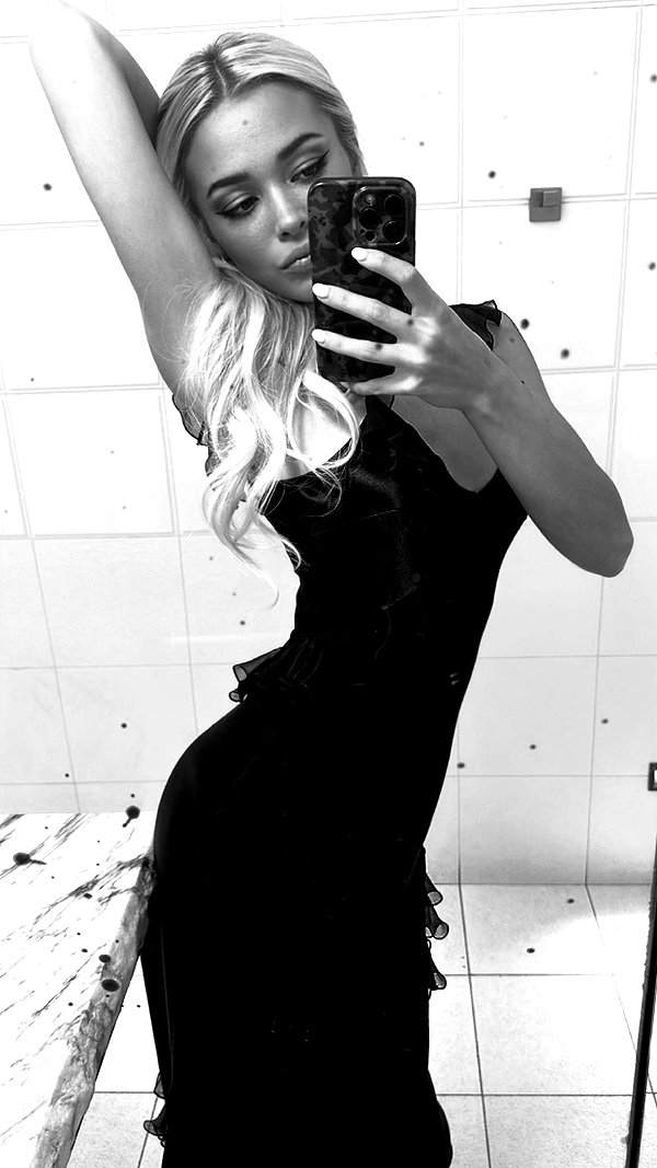livvy_gymnast snapchat image archive image