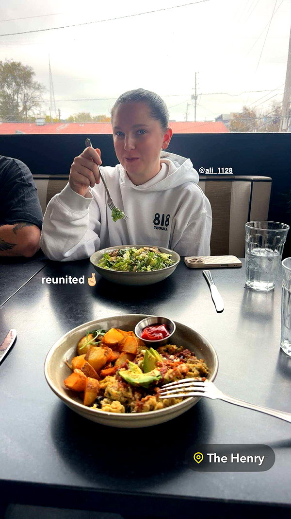 livvy_gymnast snapchat image archive image
