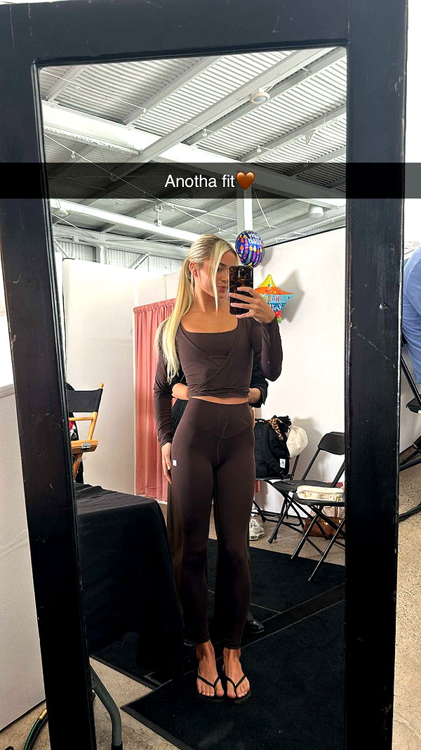 livvy_gymnast snapchat image archive image