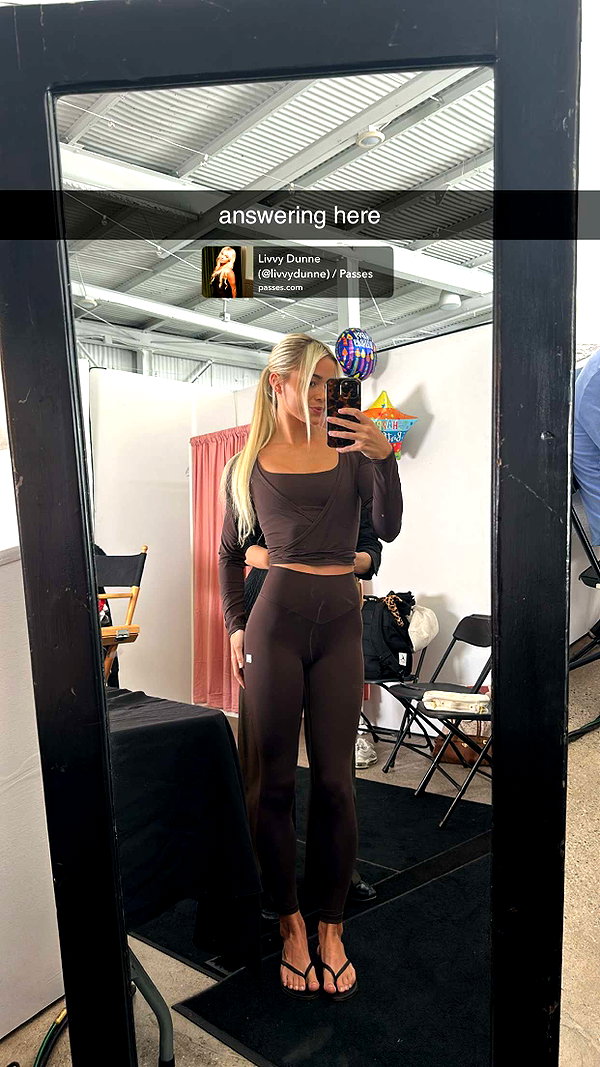 livvy_gymnast snapchat image archive image