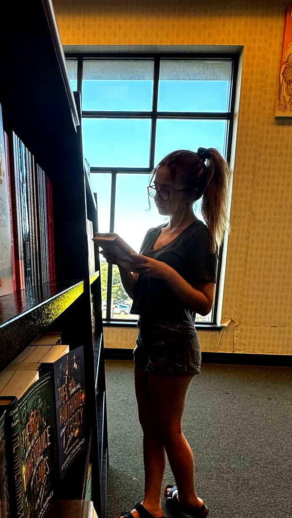 lyssaurora image ~ Altpins