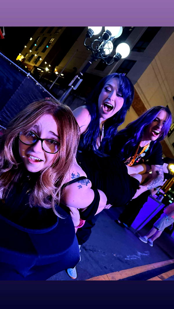 lyssaurora image ~ Altpins