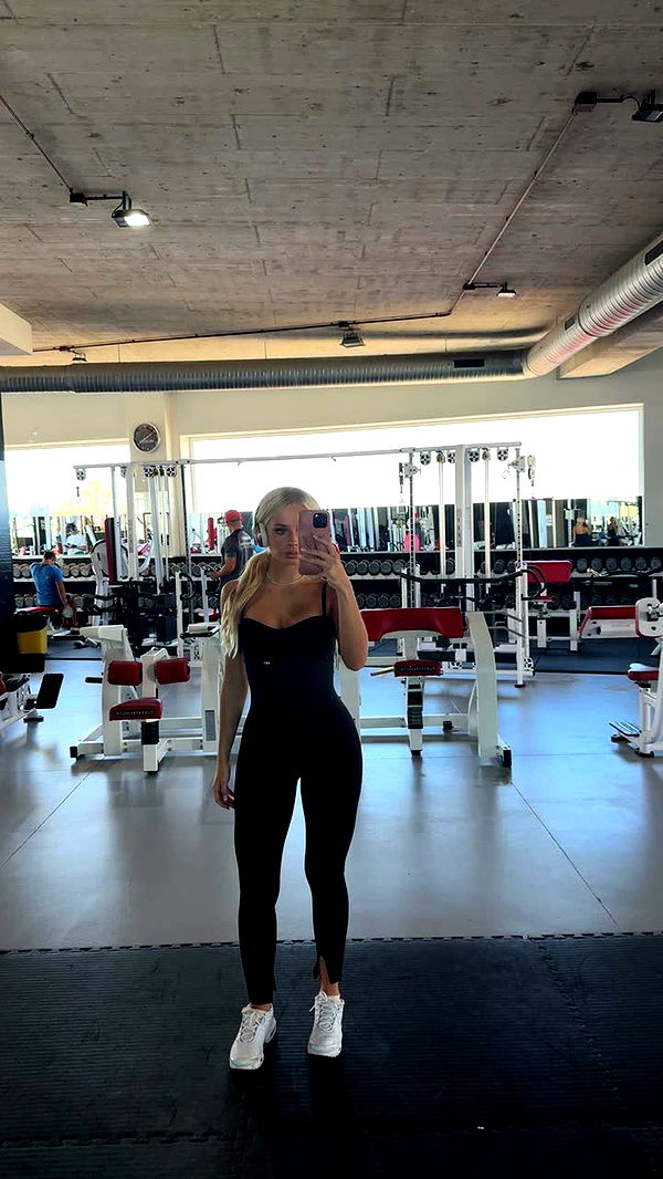 maddietaggx image ~ Altpins