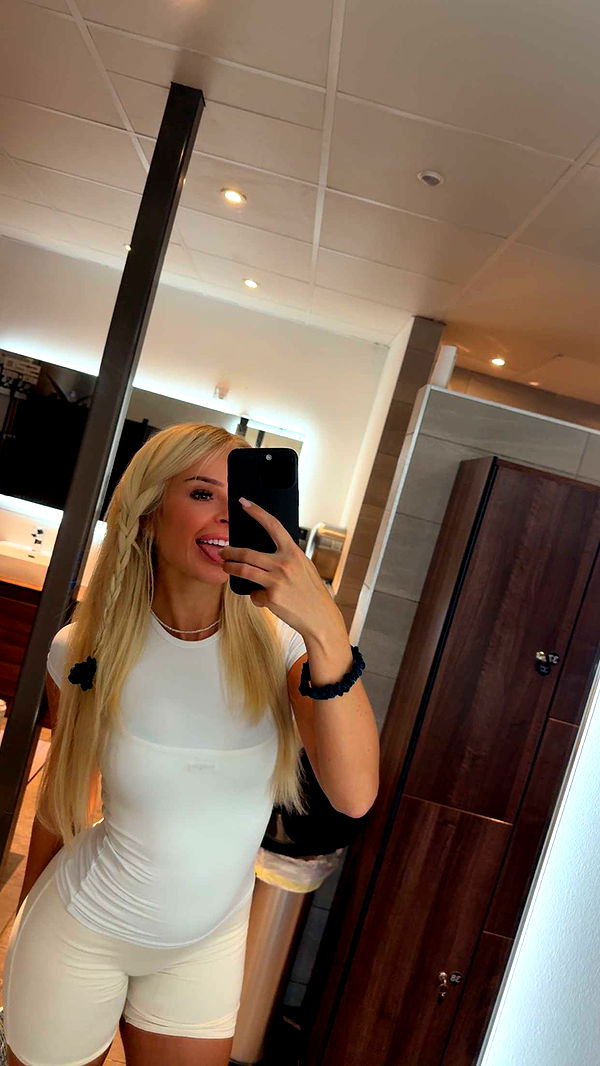 maddietaggx image ~ Altpins