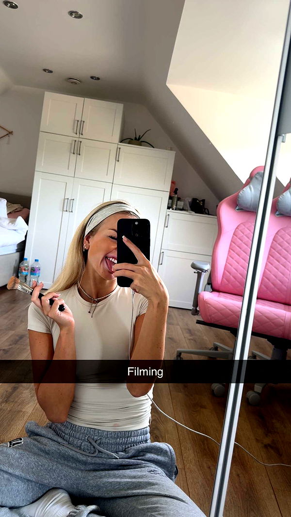 maddietaggx image ~ Altpins