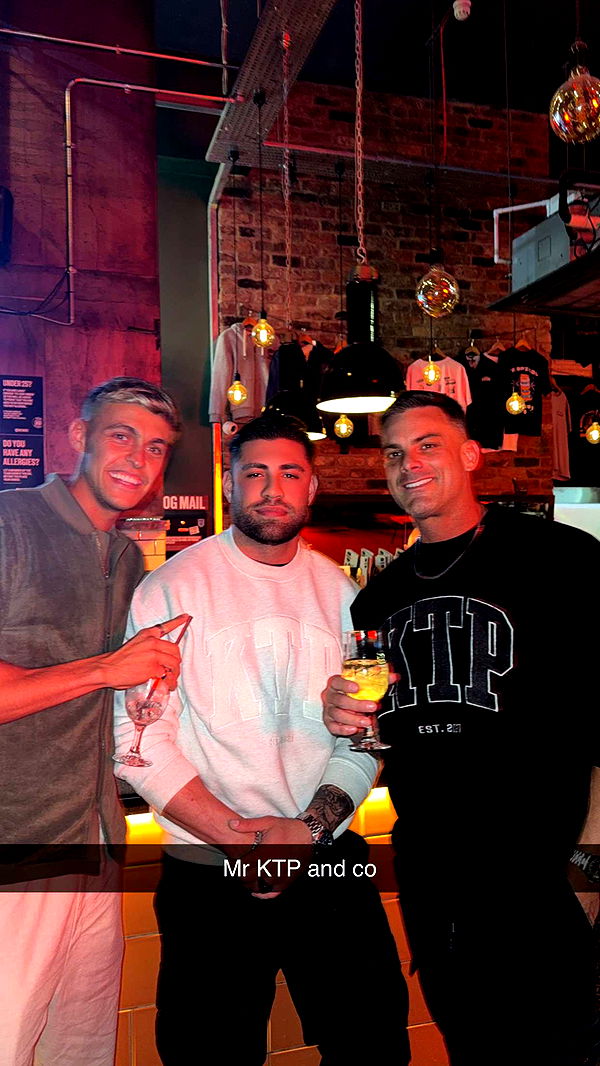 maddietaggx image ~ Altpins